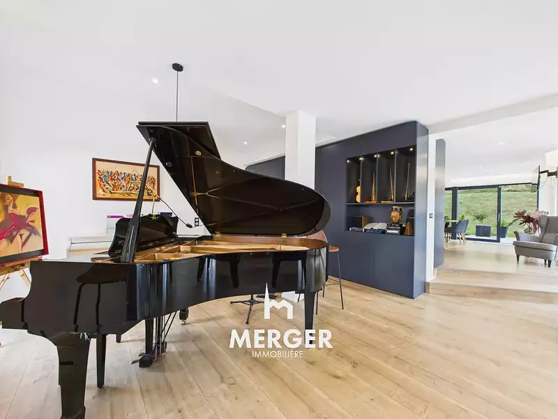 Maison, 330 m²