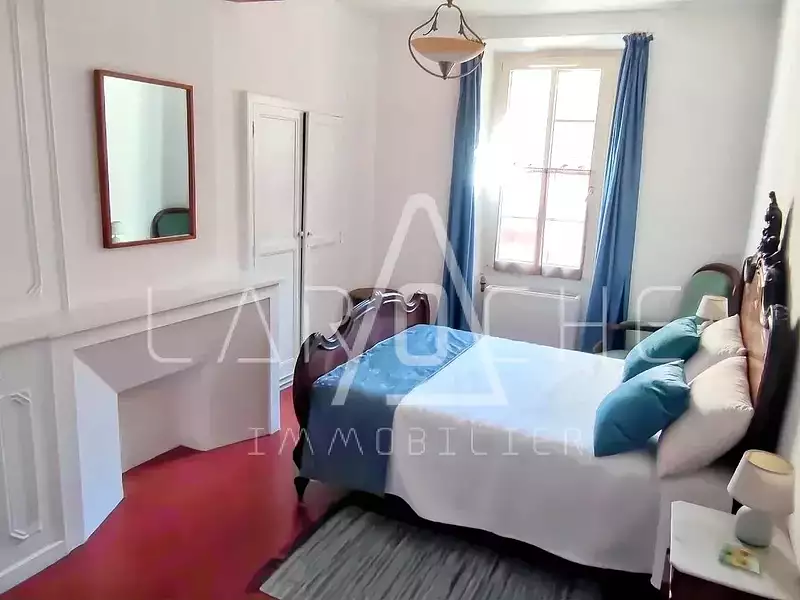 Maison, 221 m²