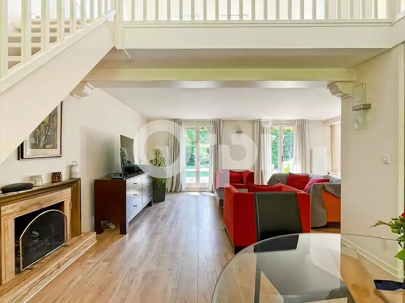 Maison, 167 m²