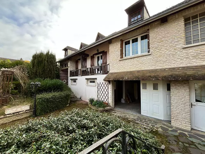 Immeuble, 153 m²