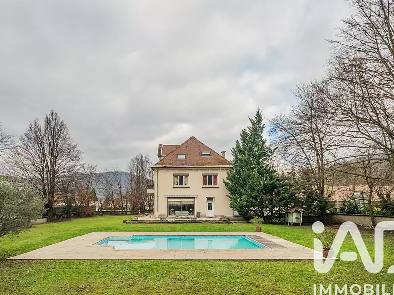 Maison, 369 m²