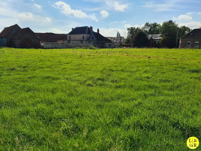 Terrain, 1 043 m²