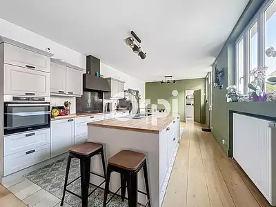 Maison, 280 m²