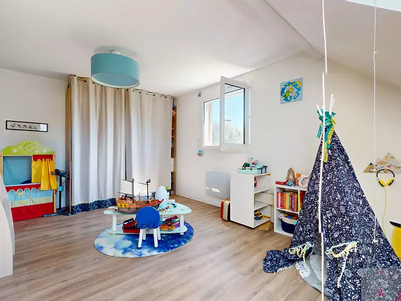 Maison, 170 m²