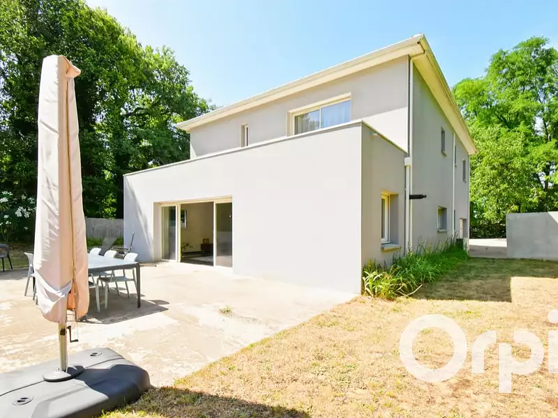 Maison, 220 m²