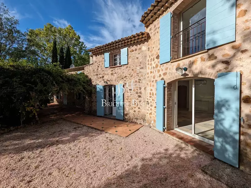 Maison, 311 m²