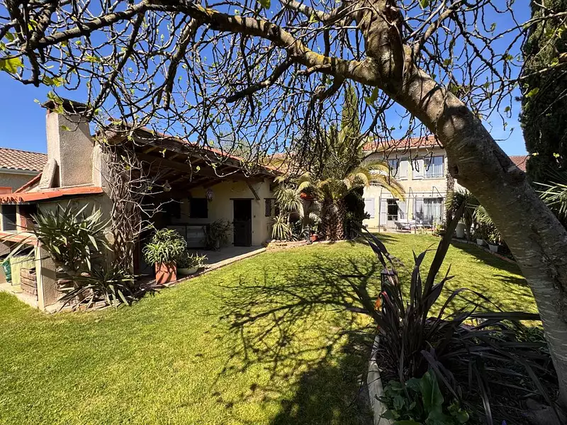 Maison, 240 m²