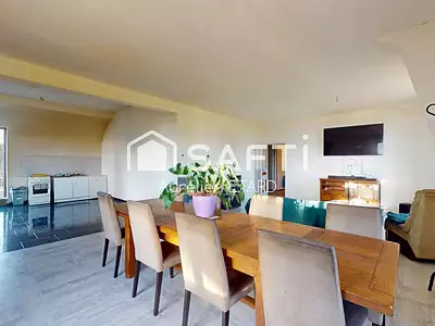 Maison, 218 m²