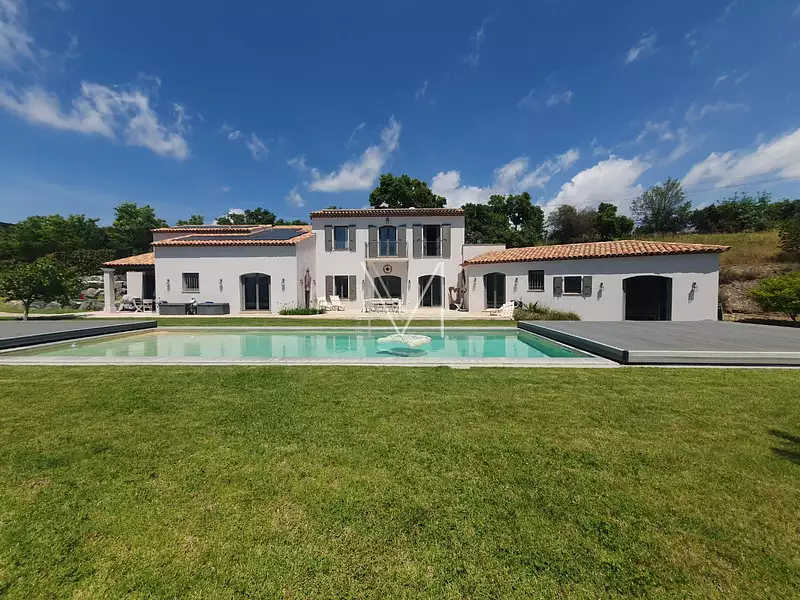 Maison, 260 m²