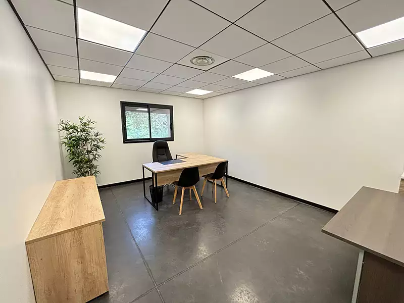 Divers, 25 m²