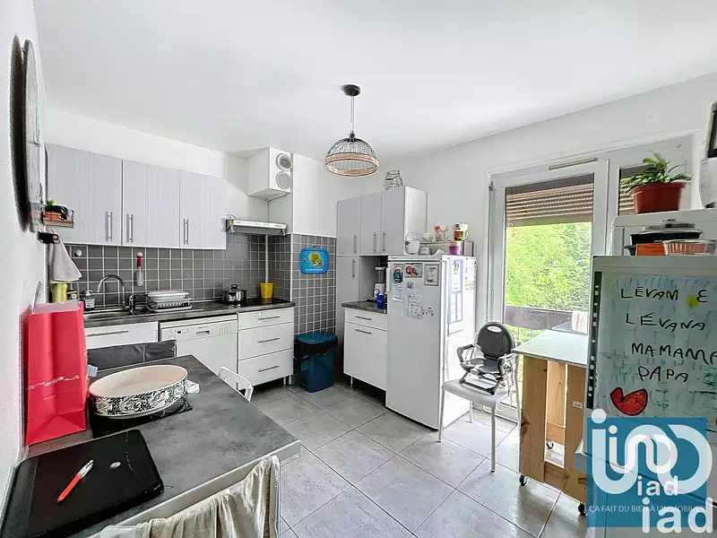 Immeuble, 621 m²