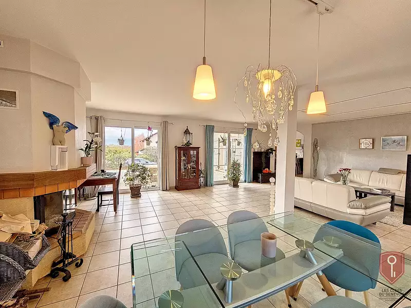 Maison, 210,95 m²