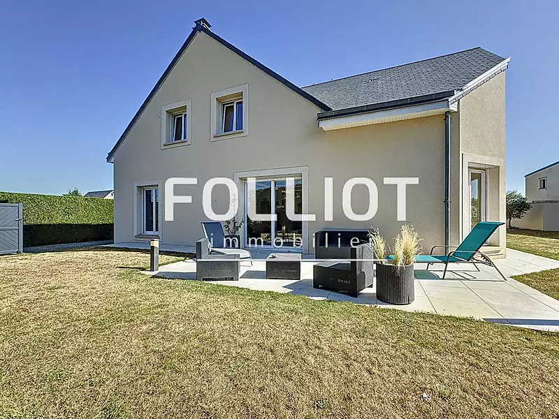 Maison, 225 m²
