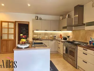 Maison, 261 m²
