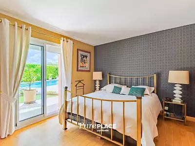 Maison, 230 m²