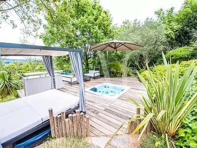 Maison, 650 m²