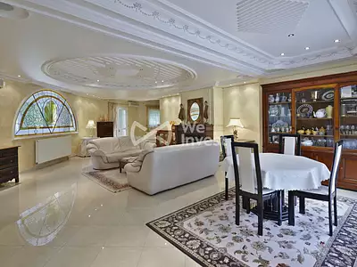 Maison, 296 m²