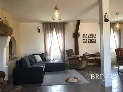 Maison, 215 m²