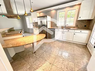 Maison, 300 m²