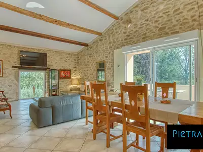 Maison, 276 m²