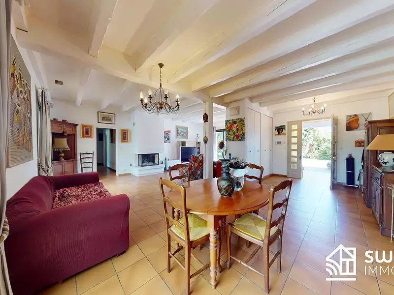 Maison, 278 m²