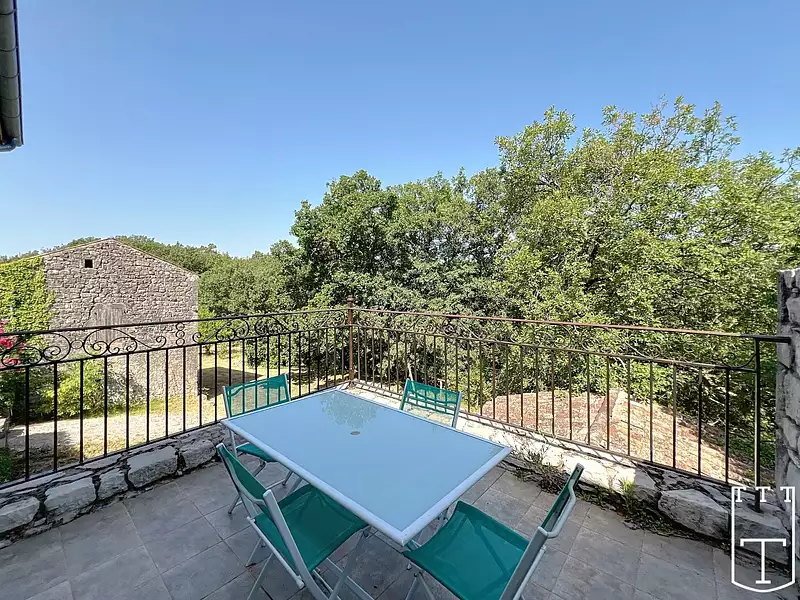 Maison, 640 m²