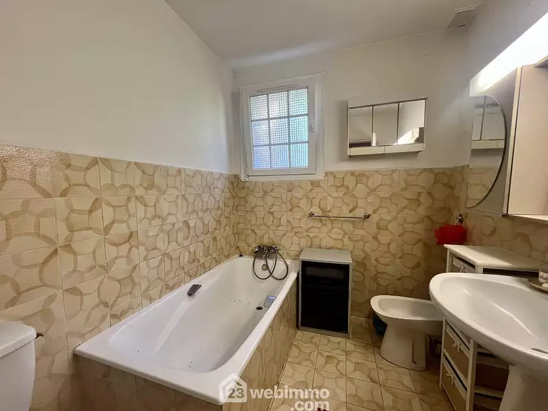 Maison, 220 m²