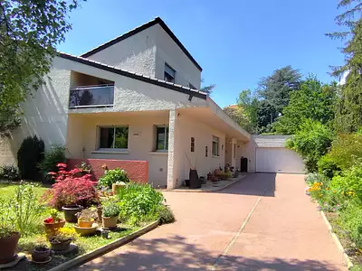 Maison, 240 m²