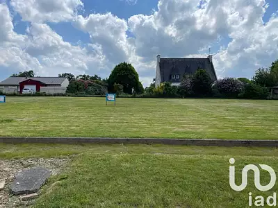 Terrain, 700 m²