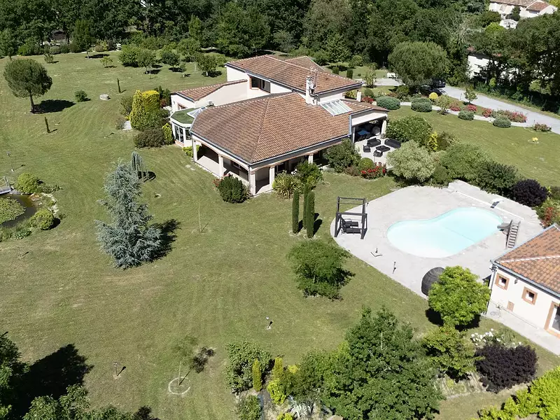 Maison, 397 m²