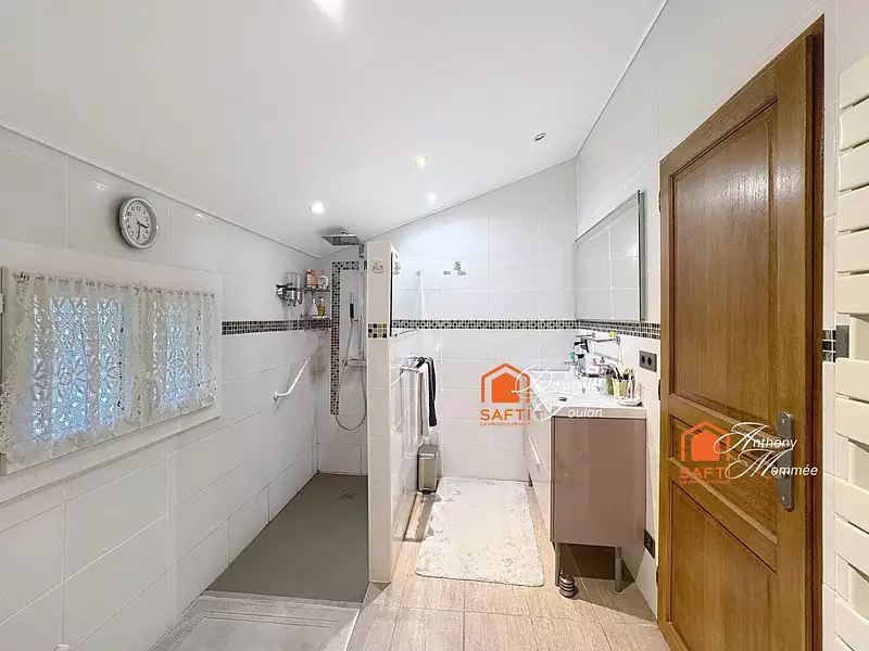 Maison, 237 m²