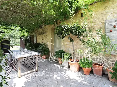 Maison, 301 m²