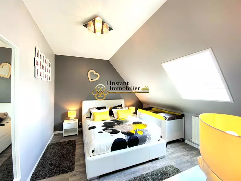 Maison, 225 m²