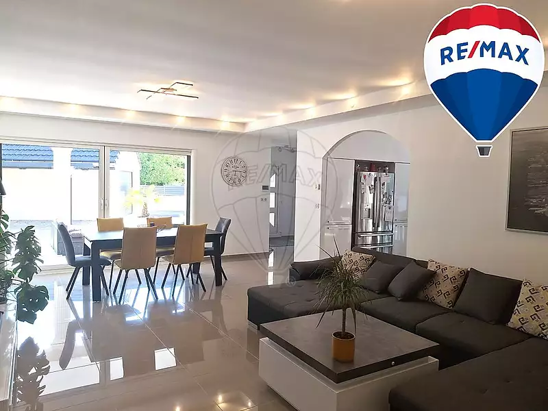 Maison, 165 m²