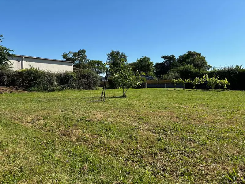 Terrain, 400 m²