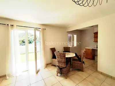 Maison, 219 m²