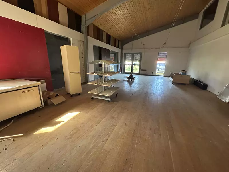 Divers, 594 m²