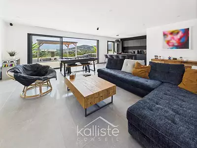 Maison, 166 m²