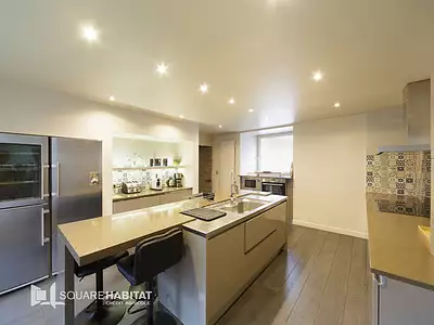 Maison, 374 m²