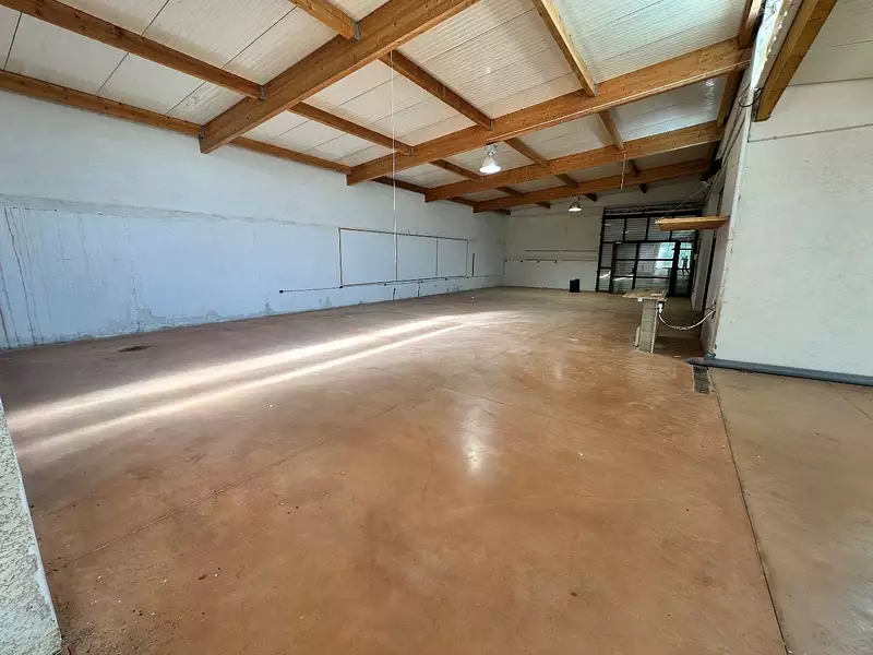 Divers, 1 400 m²