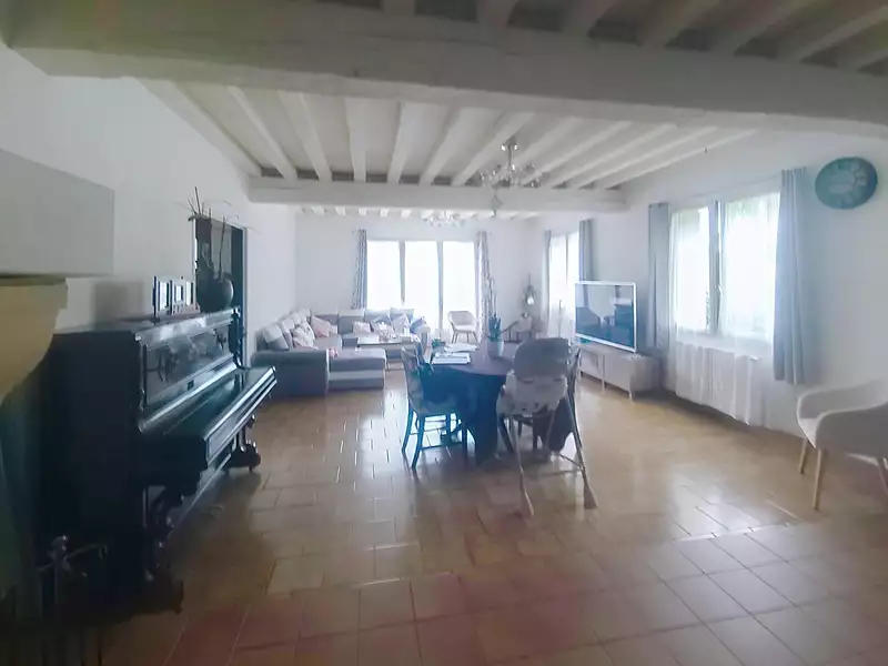 Maison, 197 m²