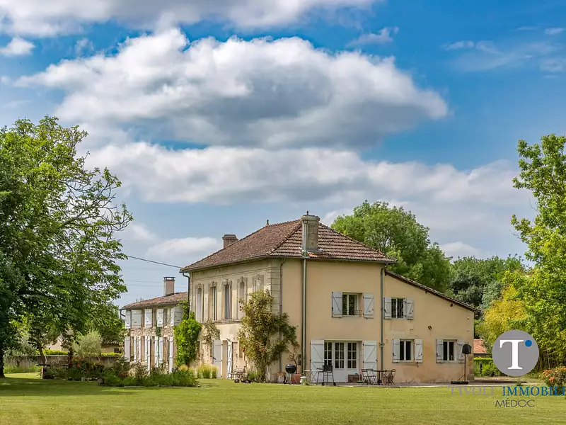 Maison, 530 m²