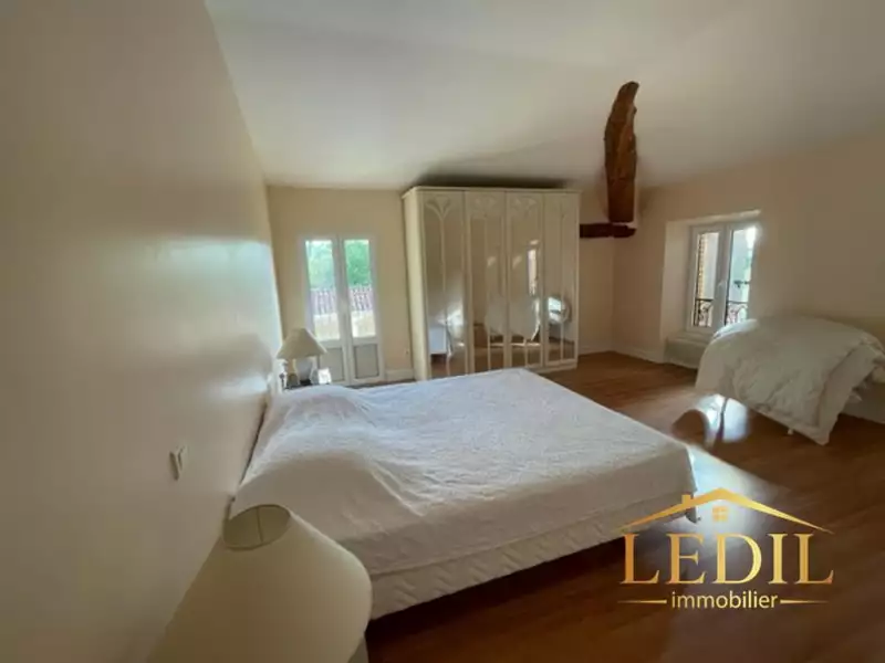 Maison, 214 m²