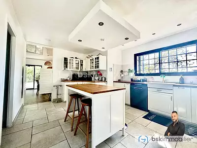 Maison, 270 m²