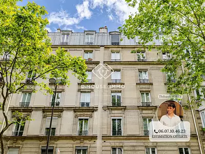 240 000 € 8 856 €/m² Appartement • 27,1 m² • 2 pièces • 1 chambre Paris 18ème (75018)