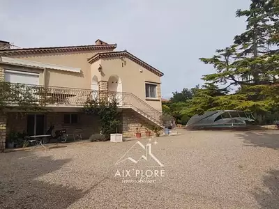 Maison, 180 m²