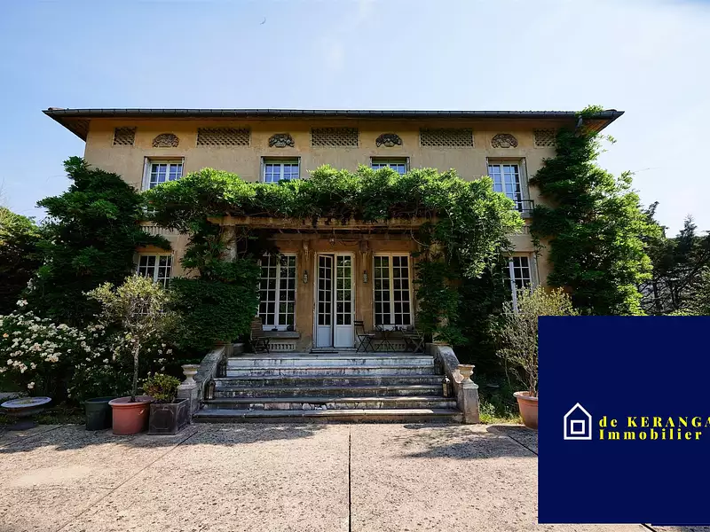 Maison, 251,7 m²