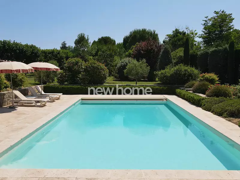 Maison, 320 m²