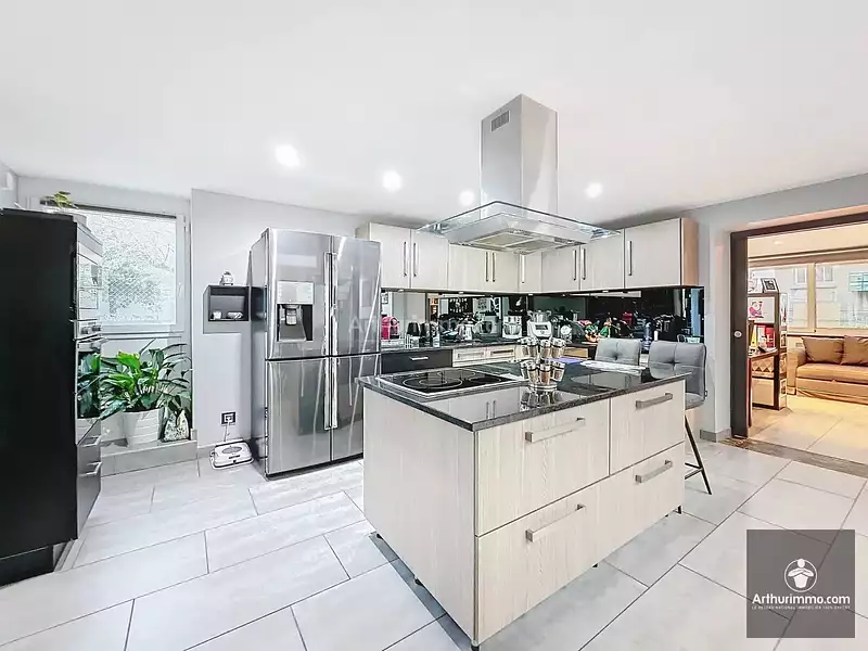 Maison, 195 m²