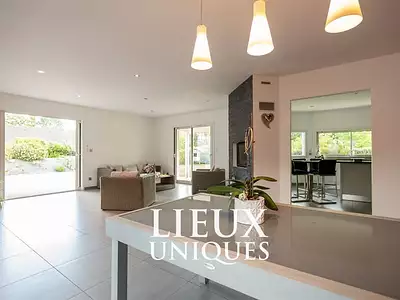 Maison, 218 m²